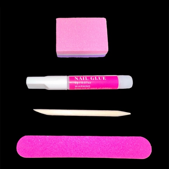 Press On Nails Kit - Picture 2 of 2